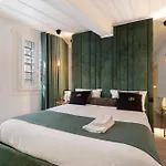 Prestigegoldresidence 1 - Old Town Гимарайнш