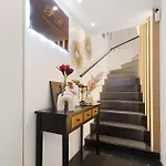 Prestigegoldresidence 1 - Old Town Апартаменты