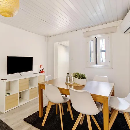 Prestigegoldresidence 1 - Old Town 吉马良斯