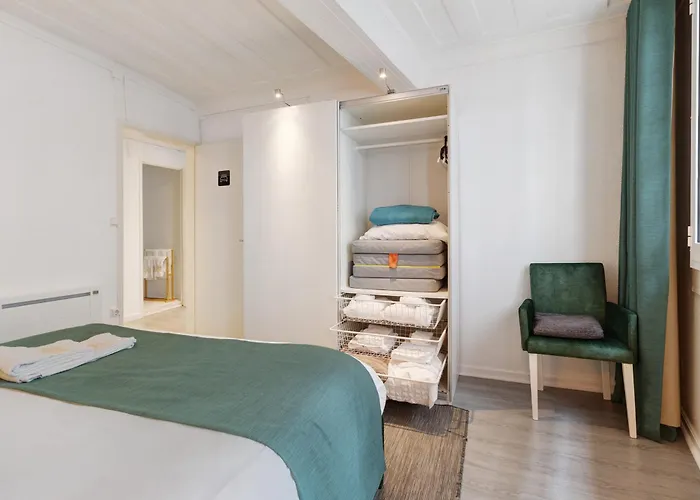 Prestigegoldresidence 1 - Old Town * 吉马良斯